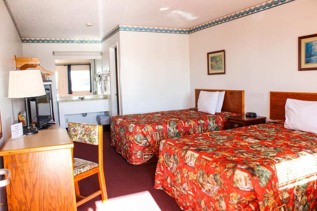 Westworld Country Inn Hubbard Екстериор снимка